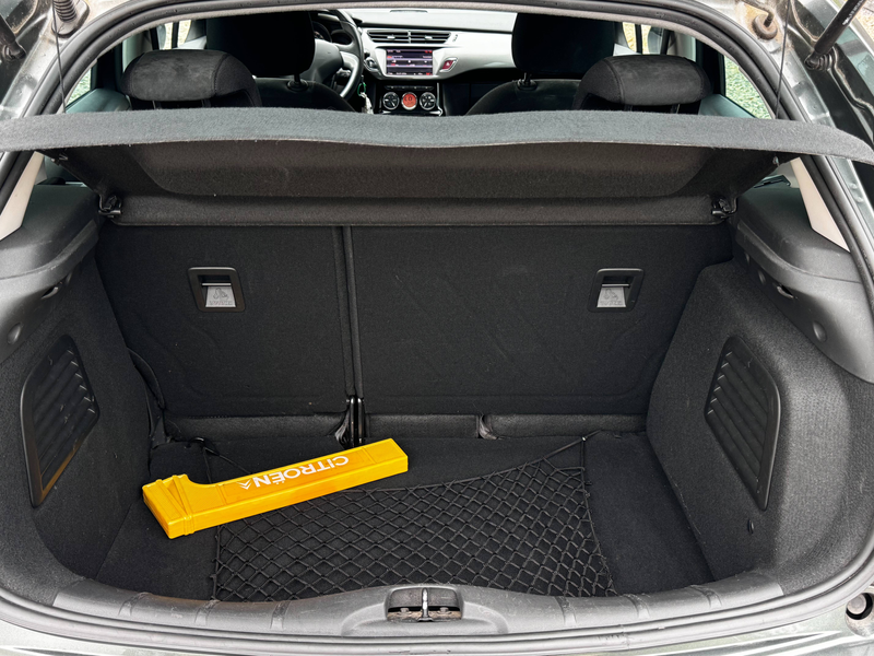 Citroen C3 C3 1.6 HDi Exclusive FAP - CRUISE CONTROL - RADAR DE RECUL - NAVI - AUX - CARNET D'ENTRETIEN — photo 8
