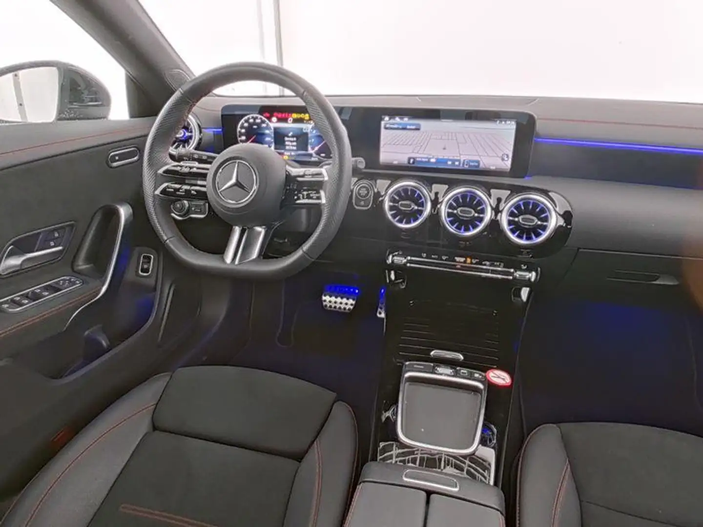 Mercedes-Benz CLA 200 AMG+LED+KAMERA+EASY-PACK+ Zwart - 2