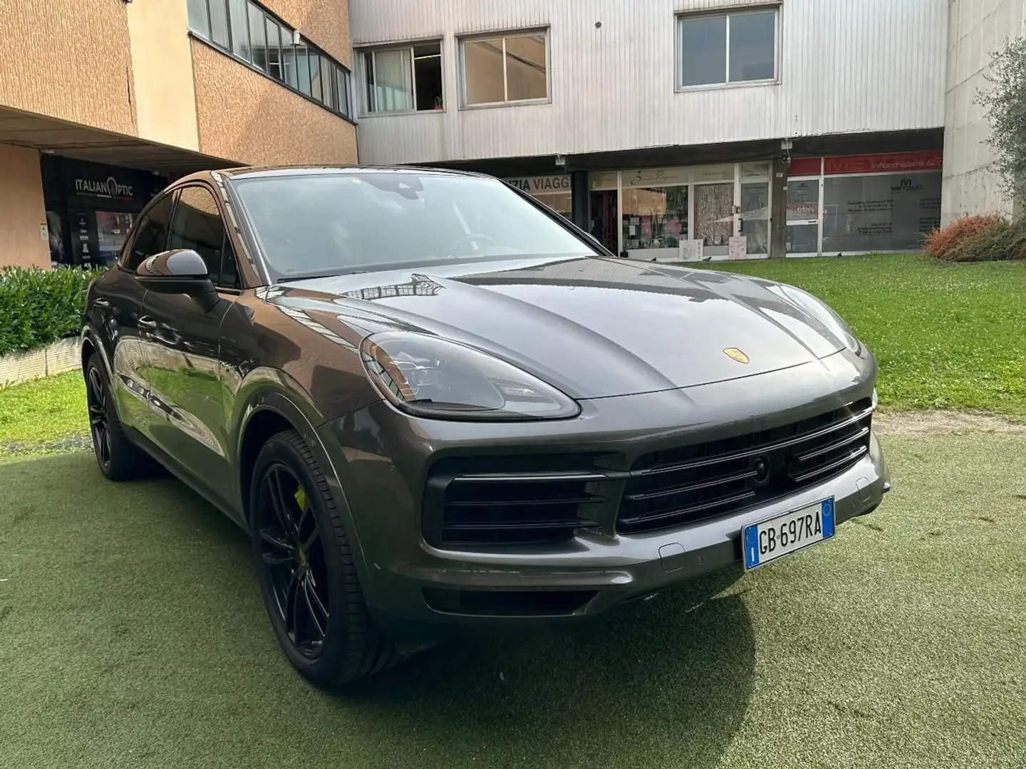 Porsche Cayenne Coupé 3.0 V6 E-Hybrid Full Opt UNIPROPRIETARIO Grigio - 2