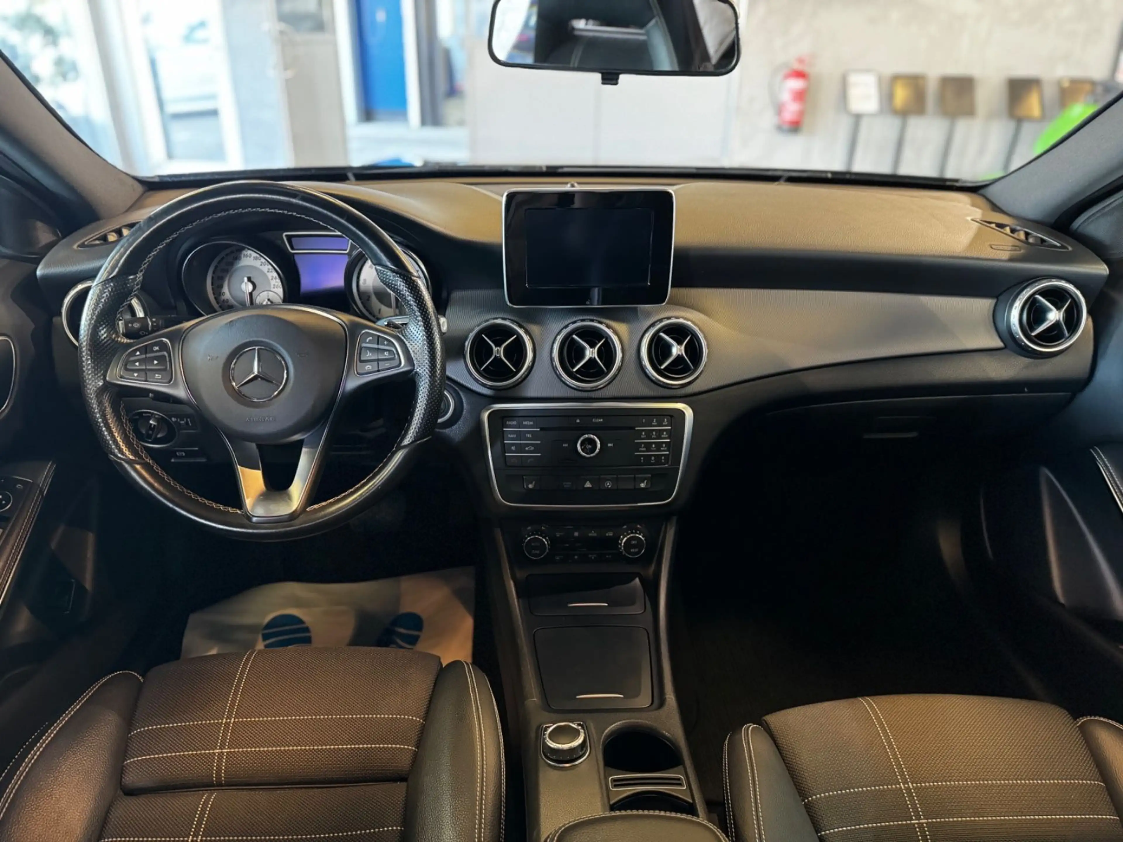 Mercedes-Benz GLA 200 |KAMERA|SHZ|AHK| — photo 10