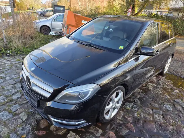 Mercedes-Benz B 180 B 180