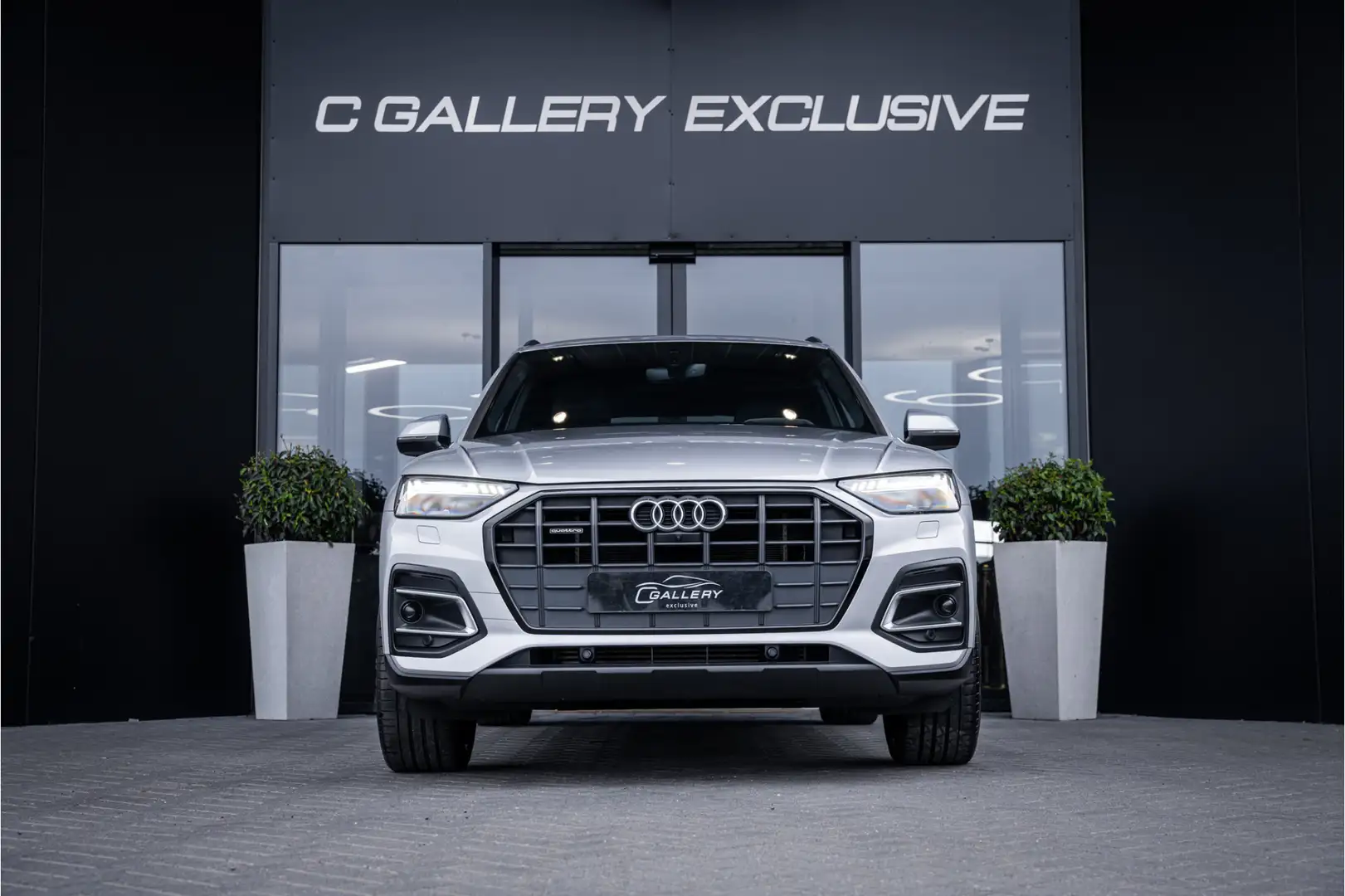 Audi Q5 50 TFSI e Pro Line - Panorama | RS Seats | B&O | M Silver - 2