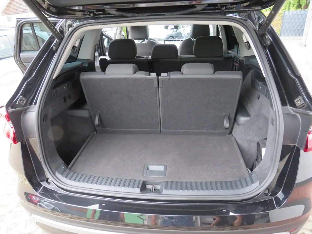 Skoda Kodiaq DSG mHEV NAVI PANORAMA MATRIX LED DYNAMIC LIGHT AS, миниатюра 18