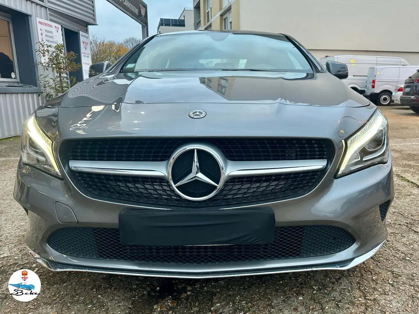 Mercedes-Benz CLA 200 200 d 7G-DCT Sensation Gris - 2