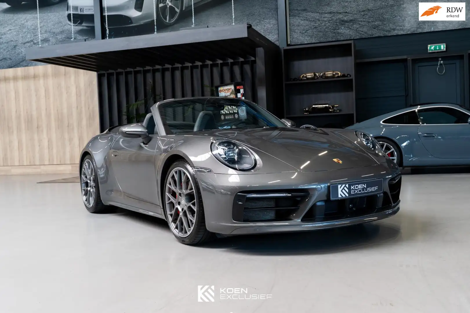 Porsche 992 Cabrio 992 3.0 Carrera 4 S (2019) Sport Design, ac Gris - 1