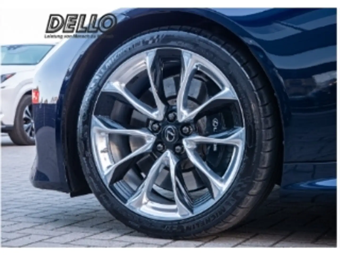 Lexus LC 500 Cabrio Bespoke Build Touring-Paket adapt. Fahrwerk Blau - 2