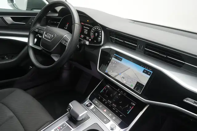 Audi A6 view 8
