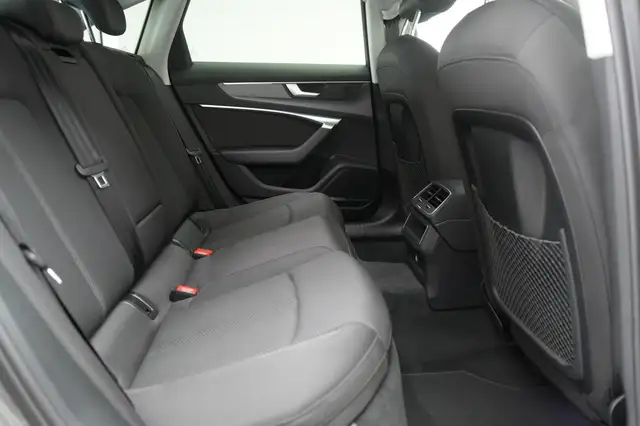 Audi A6 view 9
