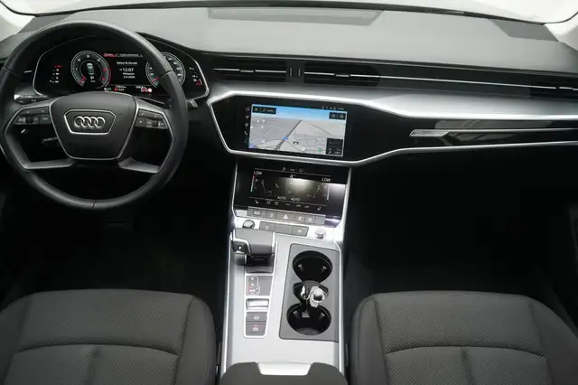 Audi A6 view 10