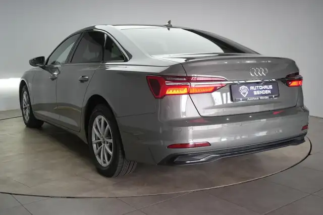 Audi A6 view 6