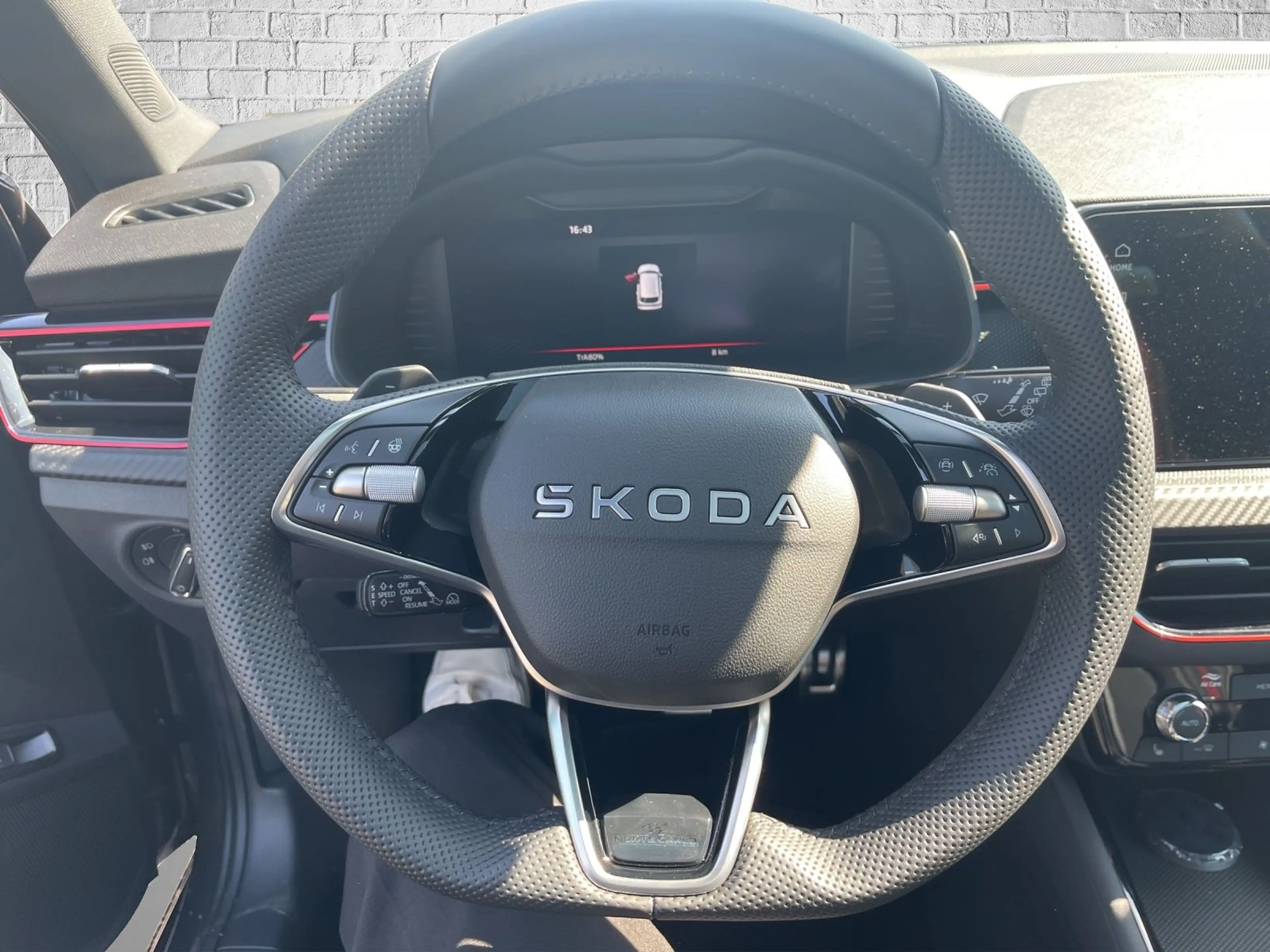 Skoda Kamiq 1.5 TSI DSG Automatik - Monte Carlo — photo 10