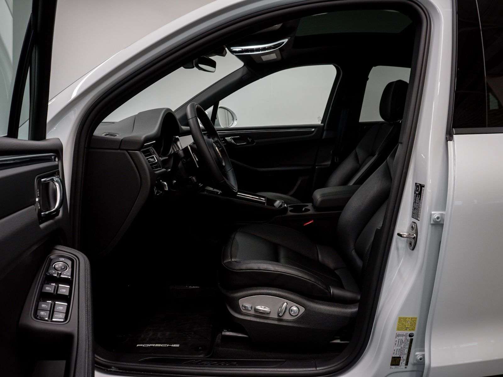 2025 Porsche Macan | Full Front PPF, Low Mileage, Premium Package Plu thumb 28