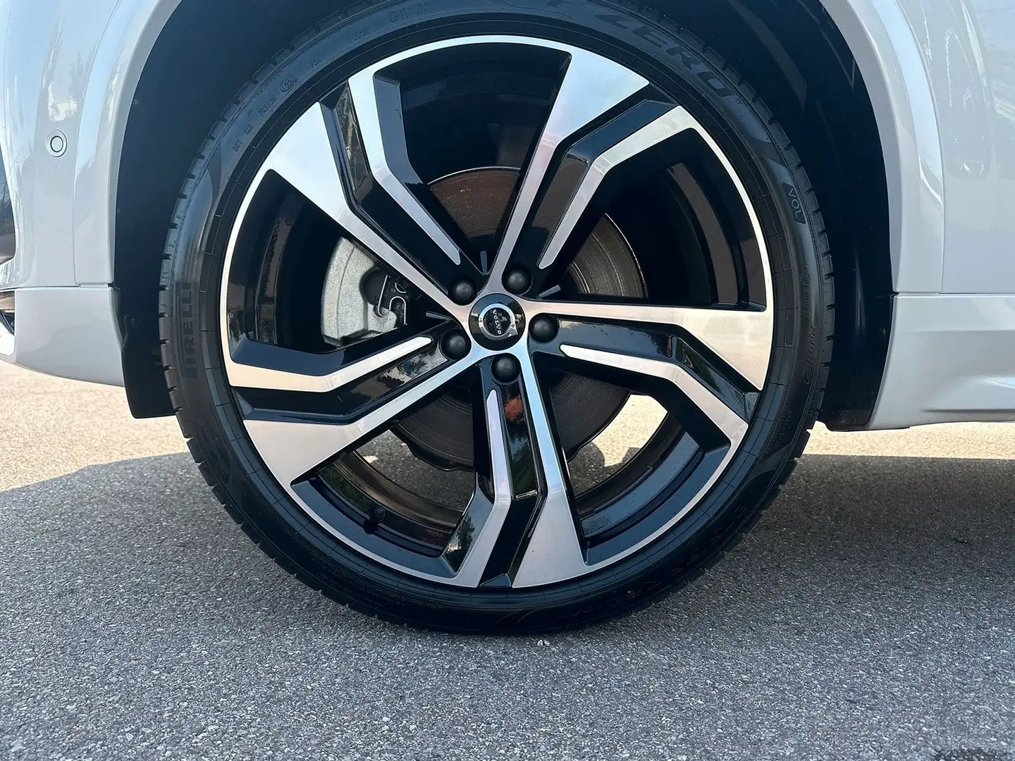 Volvo XC90 T8 AWD Recharge Ultimate Dark 7-Sitzer Weiß - 2