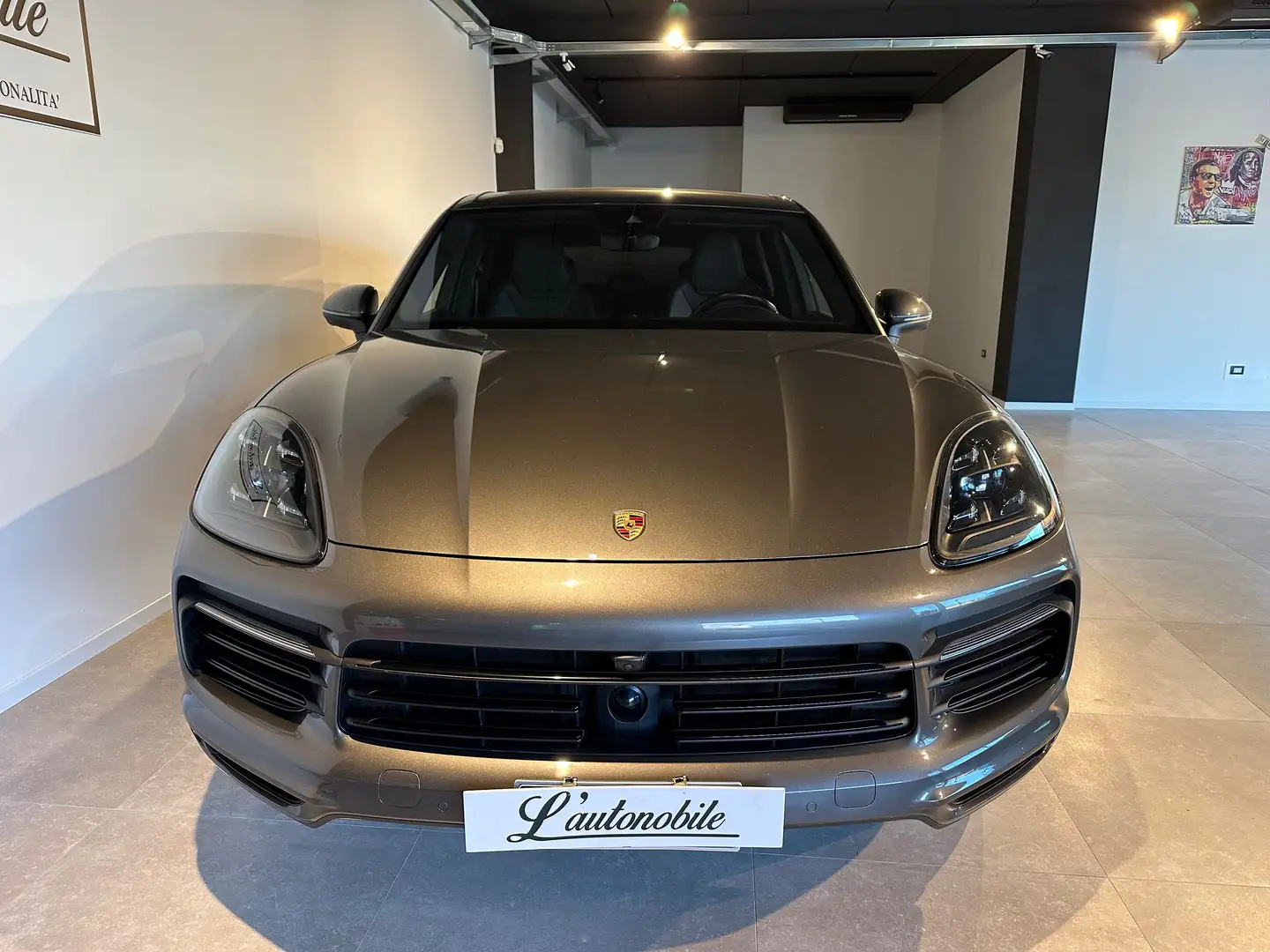 Porsche Cayenne 3.0 e-hybrid FULL *IVA ESPOSTA* Grijs - 2