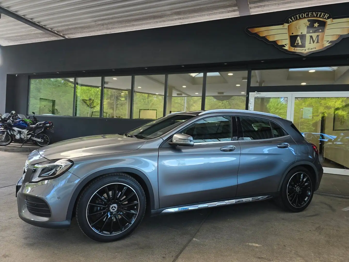 Mercedes-Benz GLA 250 4Matic AMG-Line LED/Business/Har-Kar/19" Gri - 2