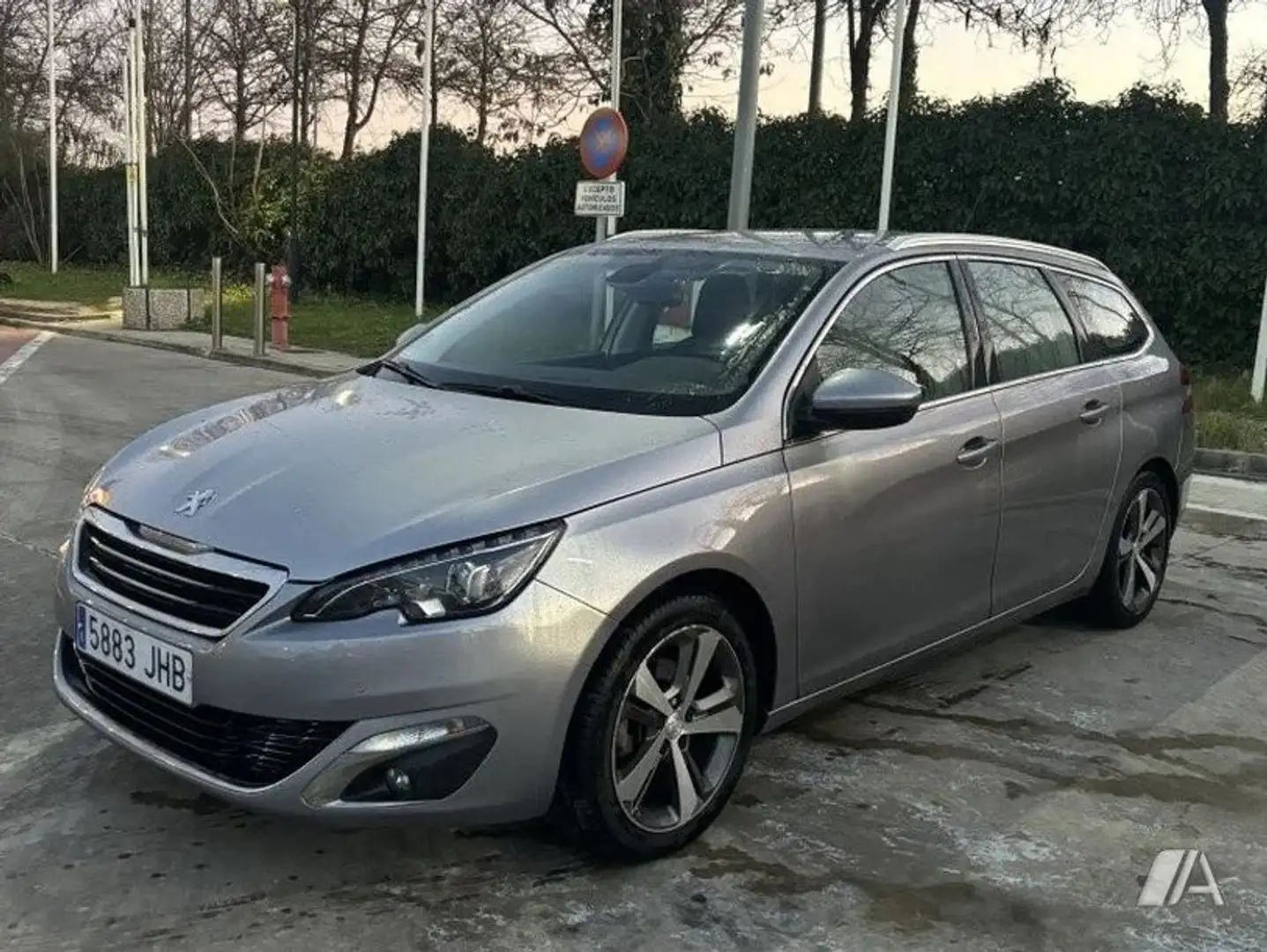 Peugeot 308 308 SW 1.6 BlueHDi MBC Active 120 Active Gris - 1