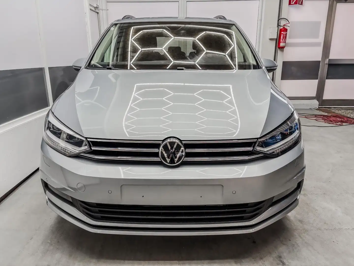 Volkswagen Touran Family DSG PANO KEYLESS ACC NAVI 1.5 TSI DSG 11... Silber - 2