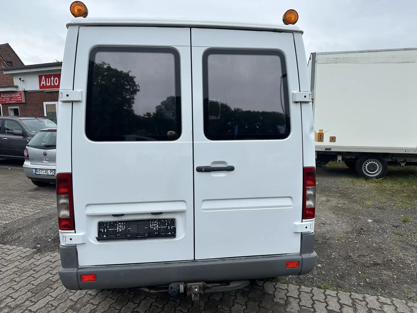 Mercedes-Benz 311 Bianco - 2