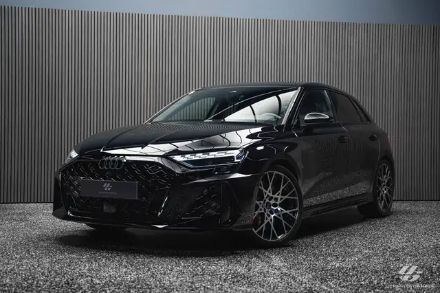 Audi RS3 view 5