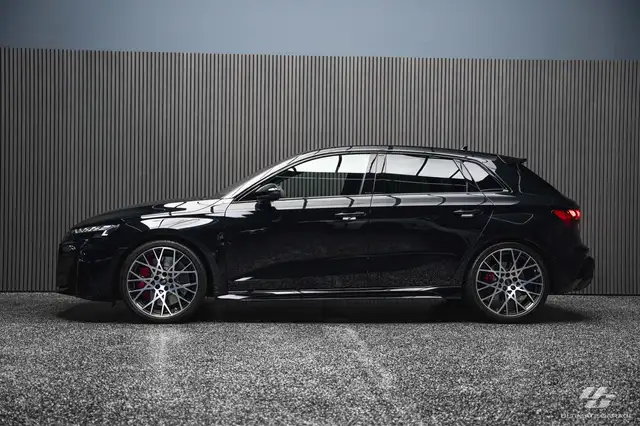 Audi RS3 view 4