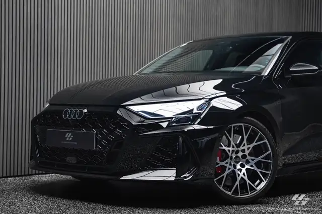 Audi RS3 view 9