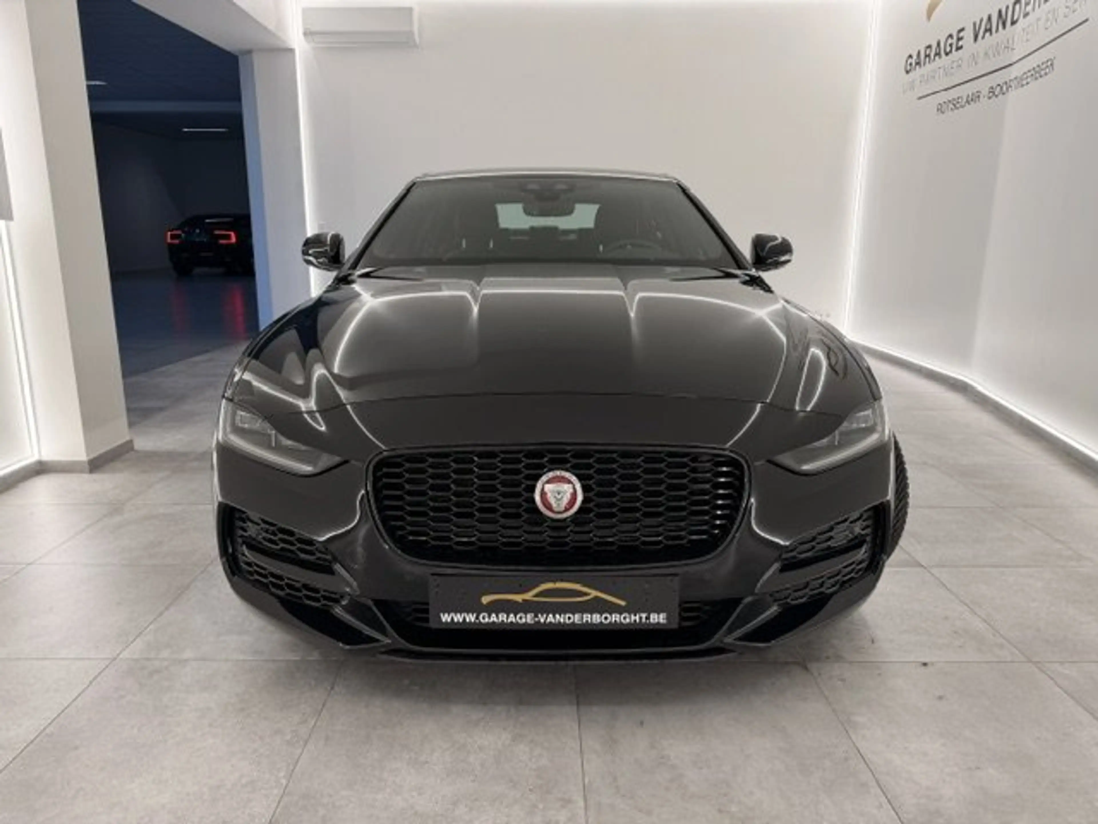 Jaguar XE SPORT MET BLACK PACK BENZINE AUTO 39000KM!!!! — photo 2