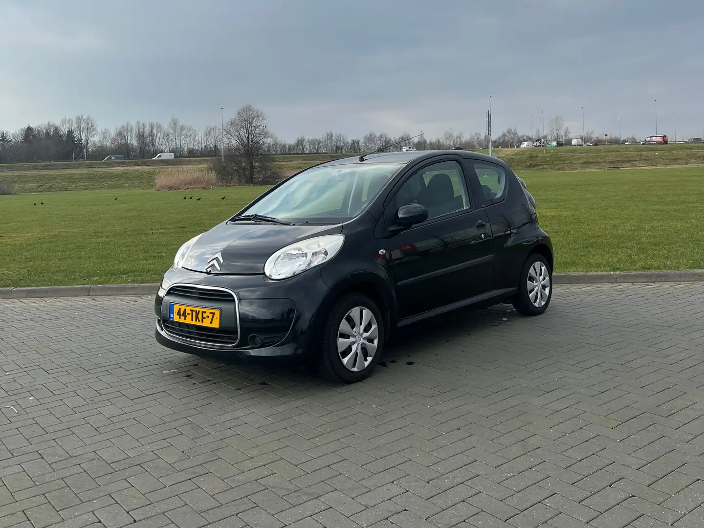 Citroen C1 C1 1.0-12V Selection Černá - 1