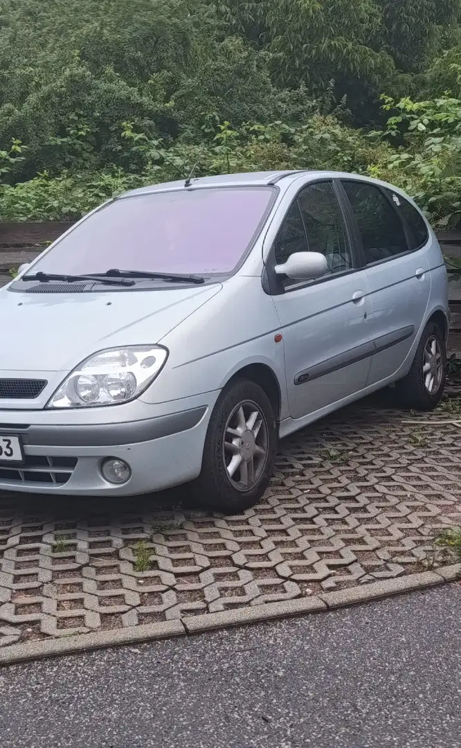Renault Scenic Scenic 1.6 16V Privilege Silber - 1