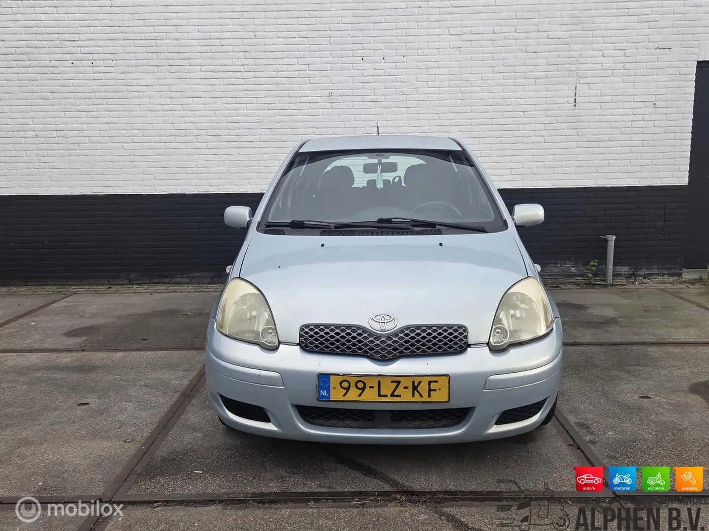 Toyota Yaris 1.3 VVT-i Sol Blauw - 2