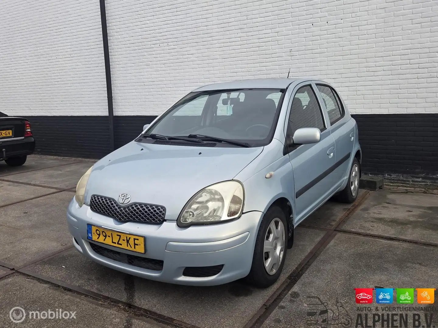 Toyota Yaris 1.3 VVT-i Sol Blauw - 1