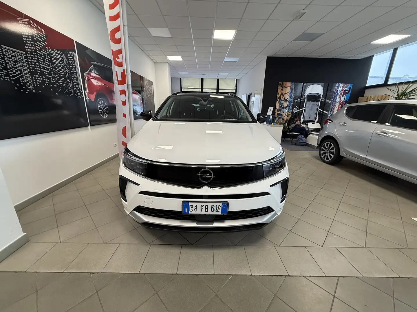 Opel Grandland 1.2 130cv eat8 Bianco - 2