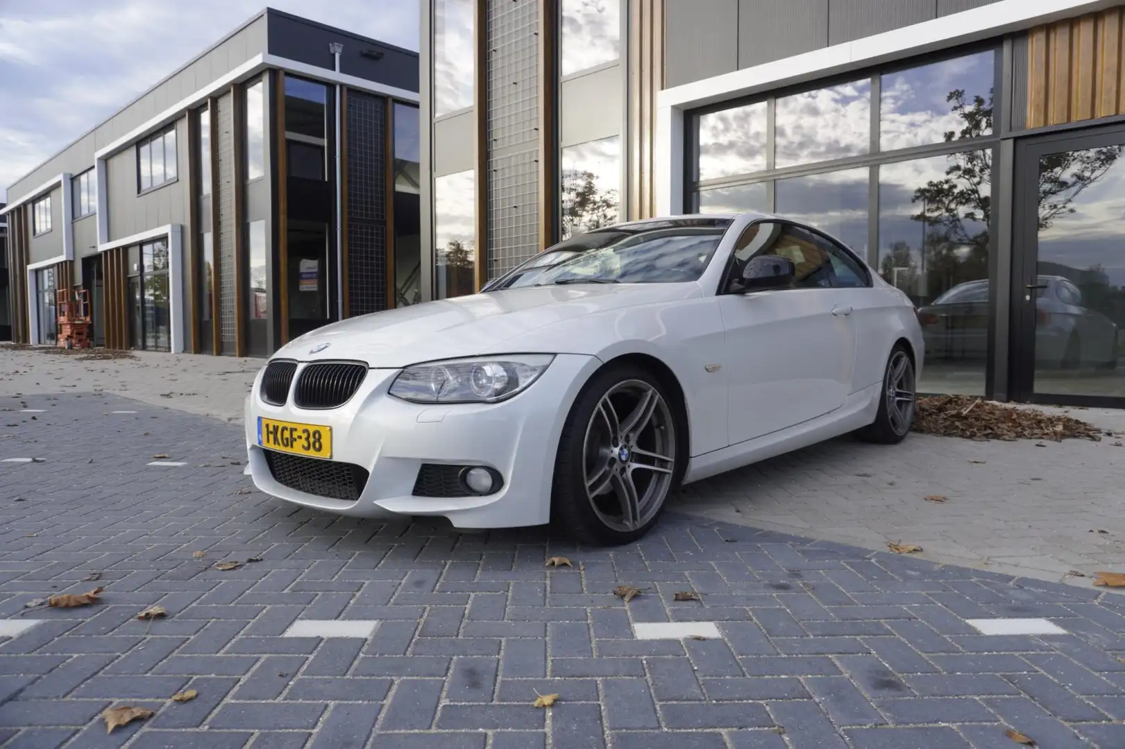 BMW 320 3-serie Coupé 320i Corporate Lease Business Line S Blanc - 2