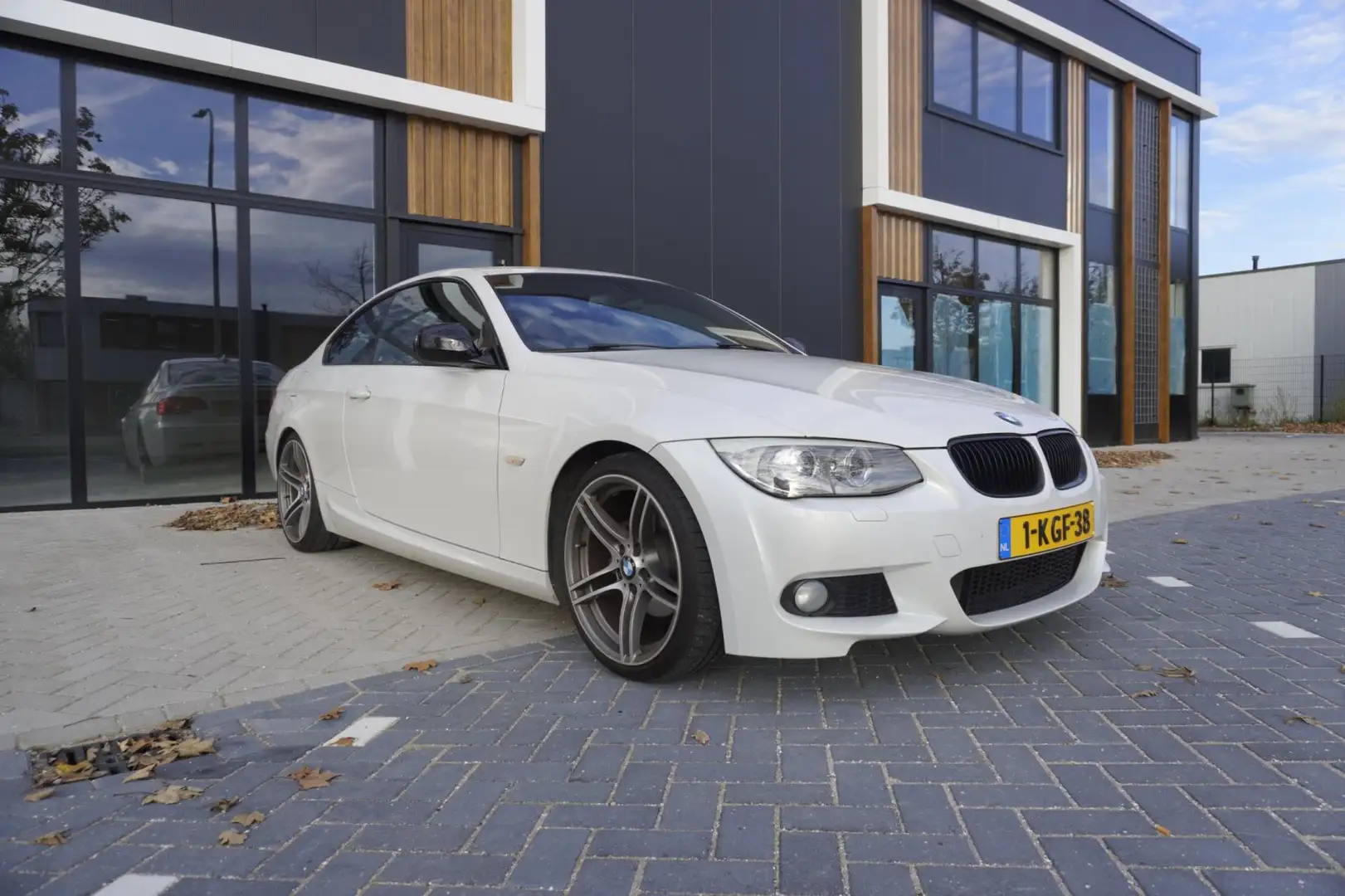 BMW 320 3-serie Coupé 320i Corporate Lease Business Line S Blanc - 1
