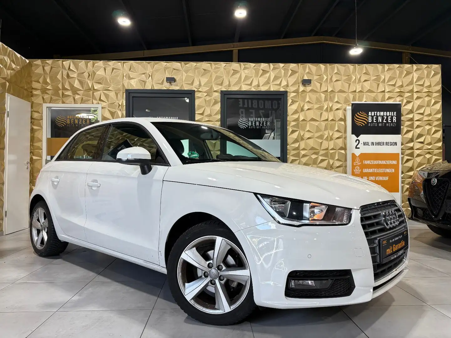 Audi A1 Sportback design/S-TRONIC/PDC/NAVI/SHZ/KLIMA Bianco - 1