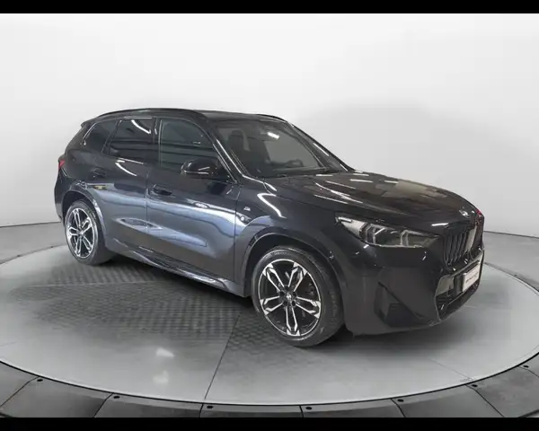 BMW X1 view 4