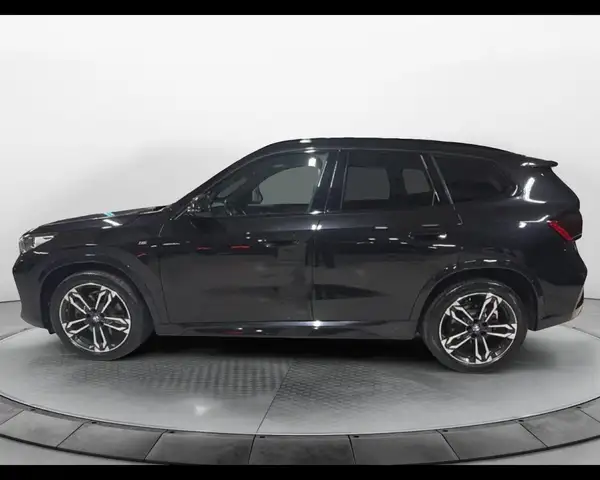 BMW X1 view 9