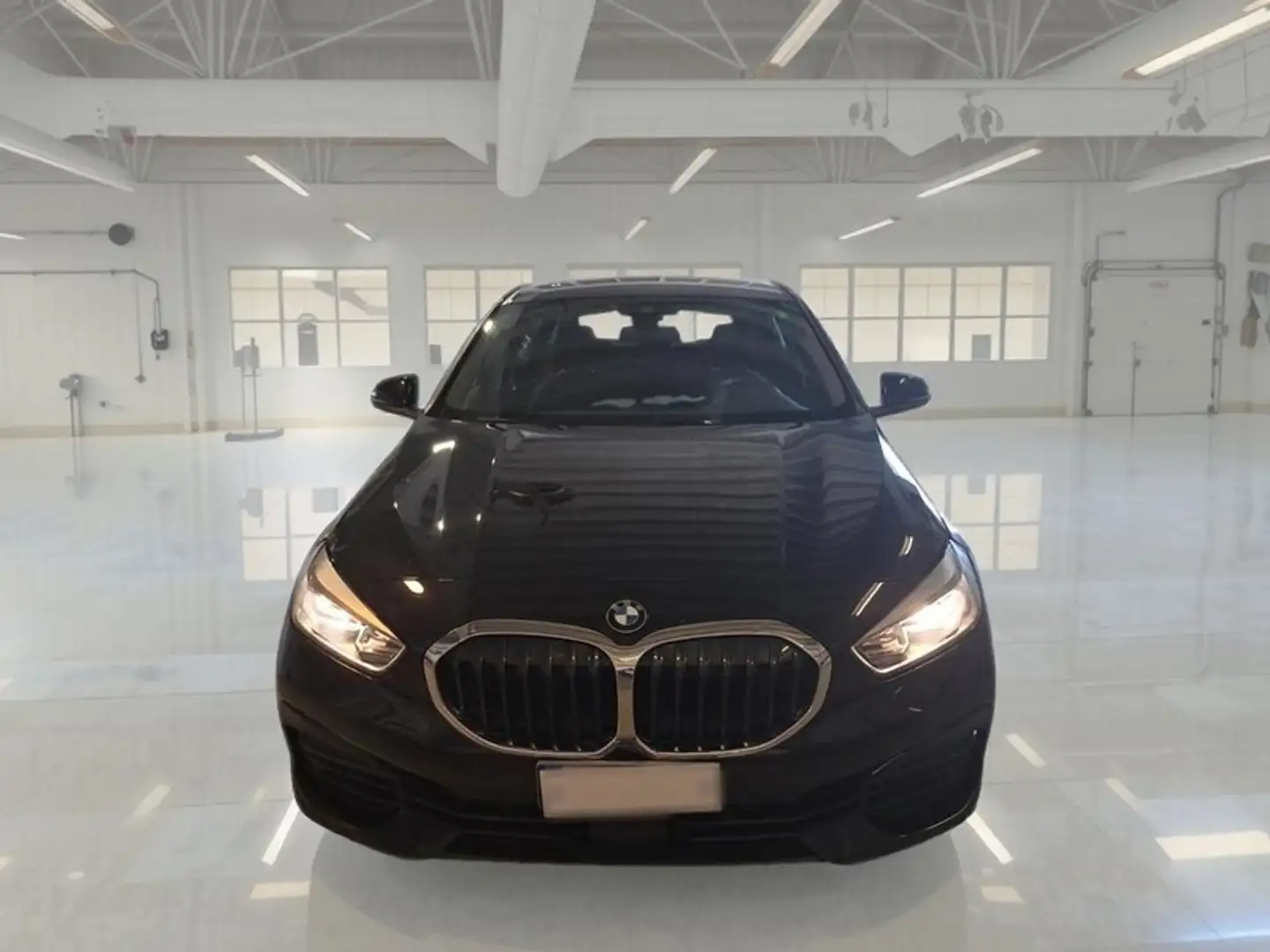 BMW 116 116d Business Advantage Auto 5 PORTE - 2