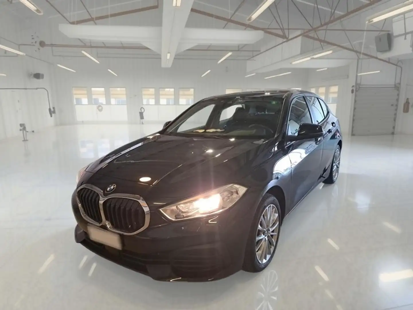 BMW 116 116d Business Advantage Auto 5 PORTE - 1