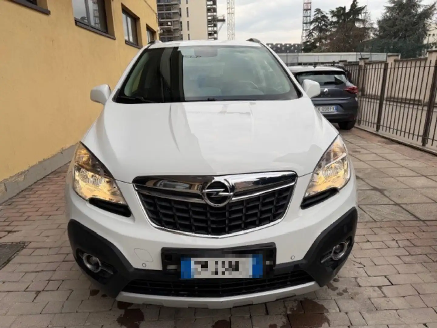 Opel Mokka 1.6 Ecotec 115CV 4x2 Start&Stop Cosmo Weiß - 2