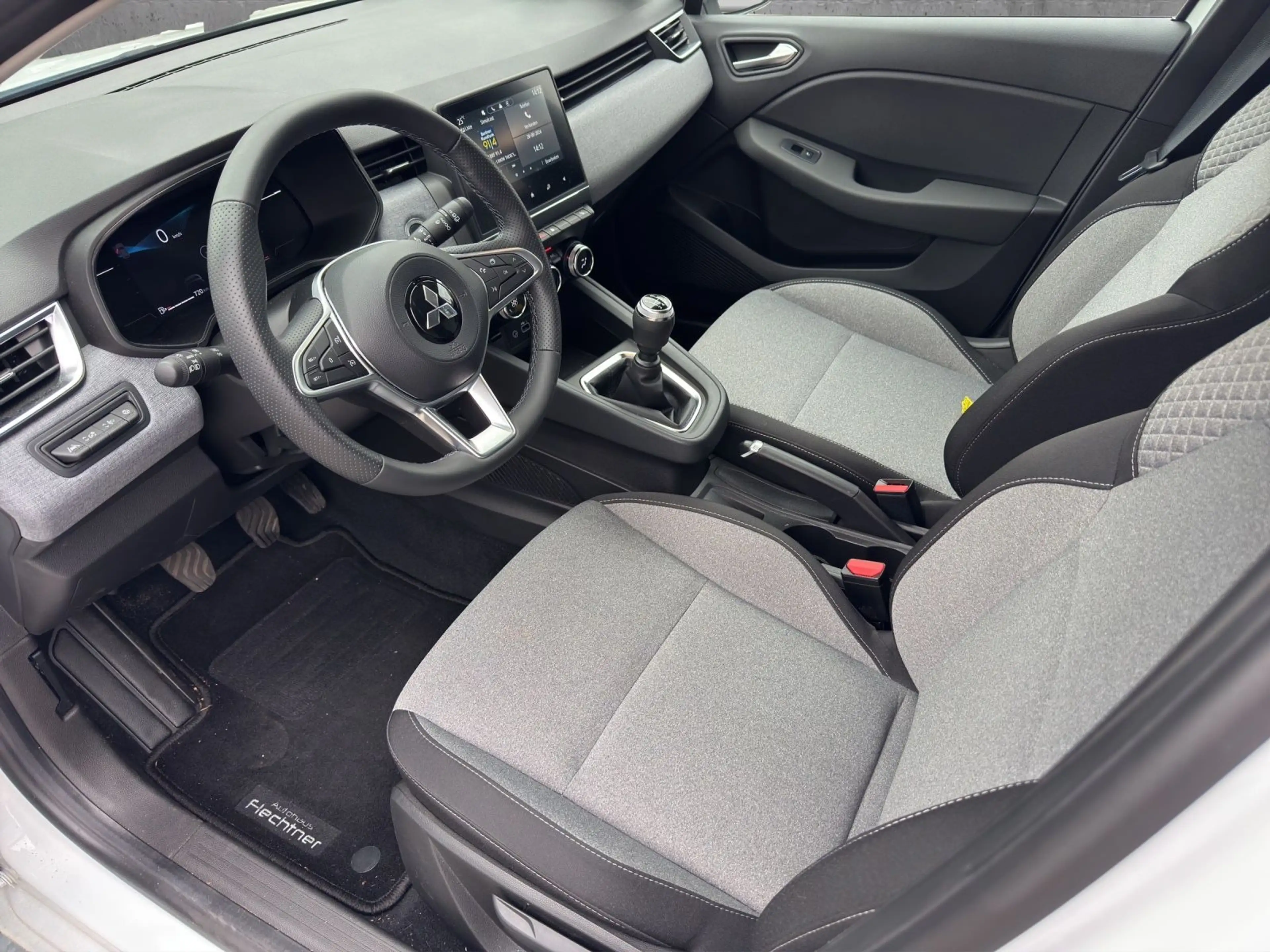 Mitsubishi Colt Plus — photo 9