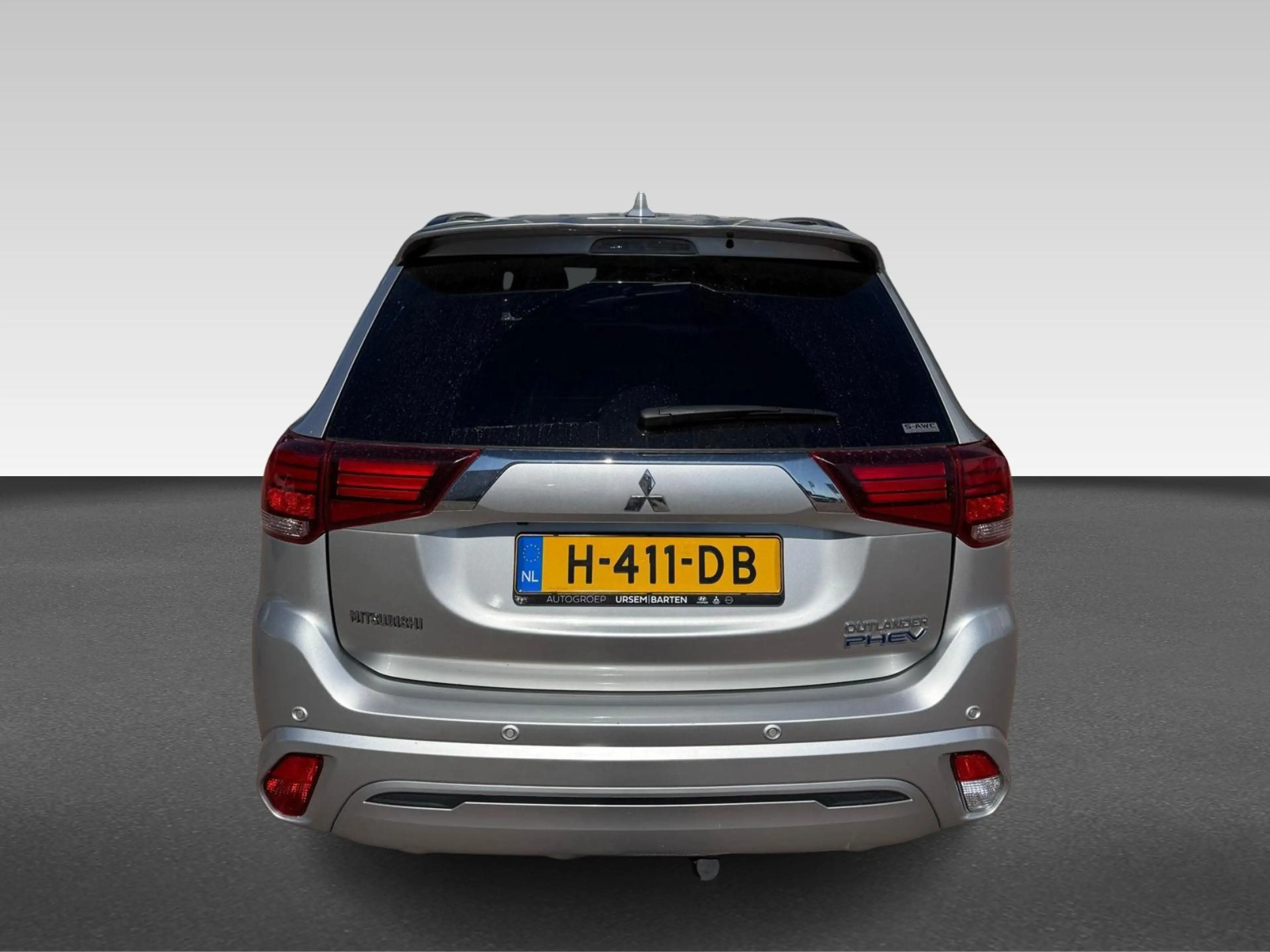 Mitsubishi Outlander 2.4 PHEV S-Edition — photo 10