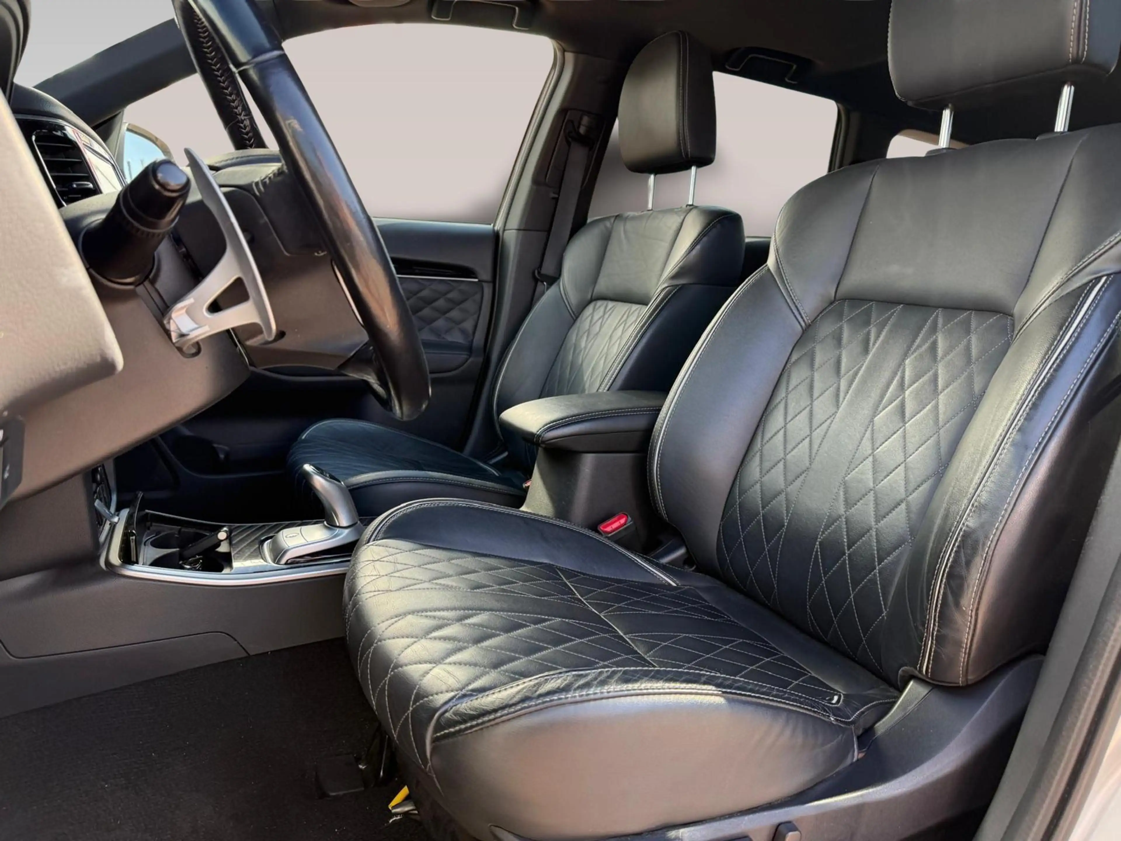 Mitsubishi Outlander 2.4 PHEV S-Edition — photo 12