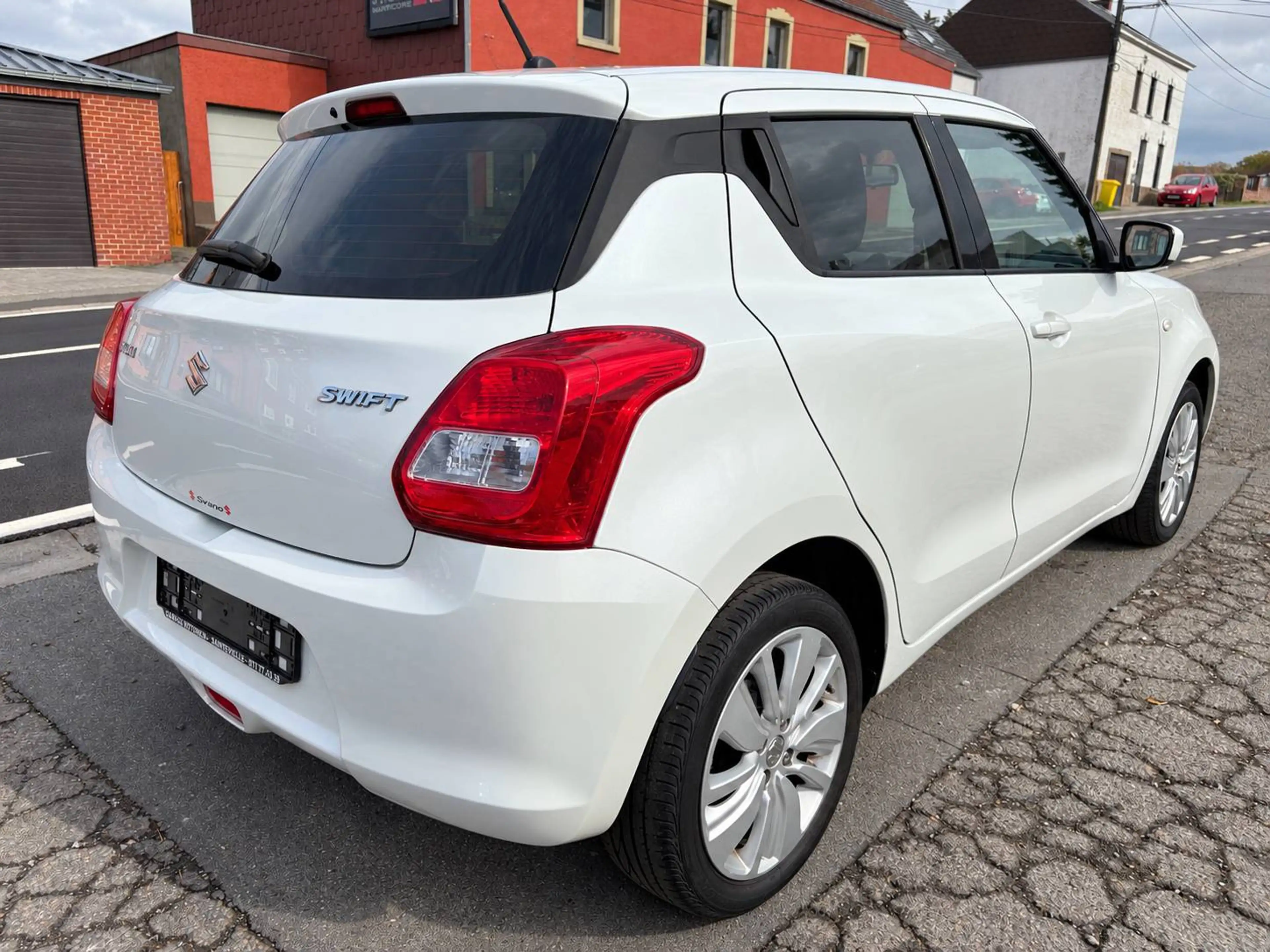 Suzuki Swift Swift 1.2i GL+ GPS / CARPLAY / CAMERA / GARANTIE 12 MOIS — photo 5