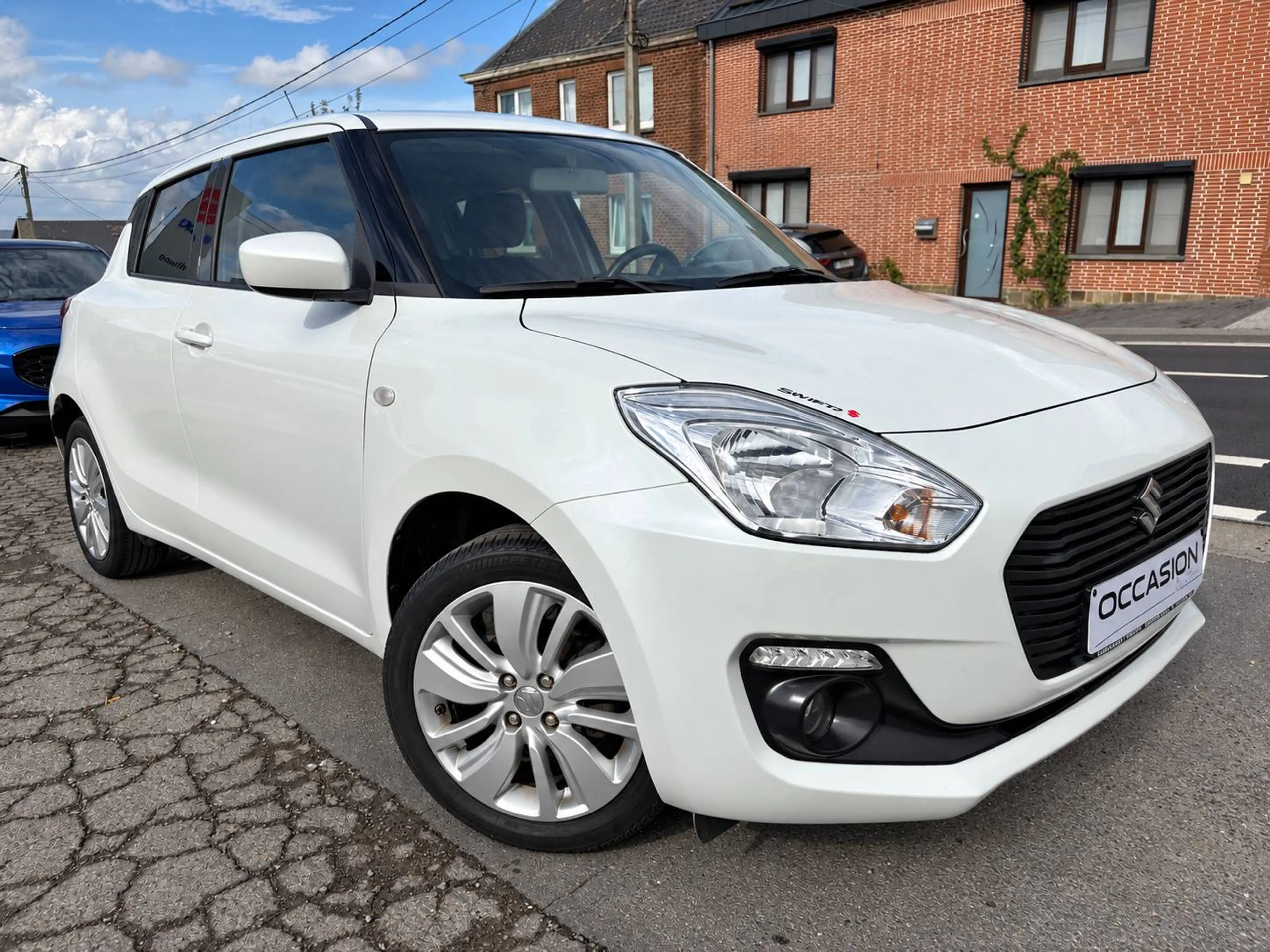 Suzuki Swift Swift 1.2i GL+ GPS / CARPLAY / CAMERA / GARANTIE 12 MOIS — photo 4