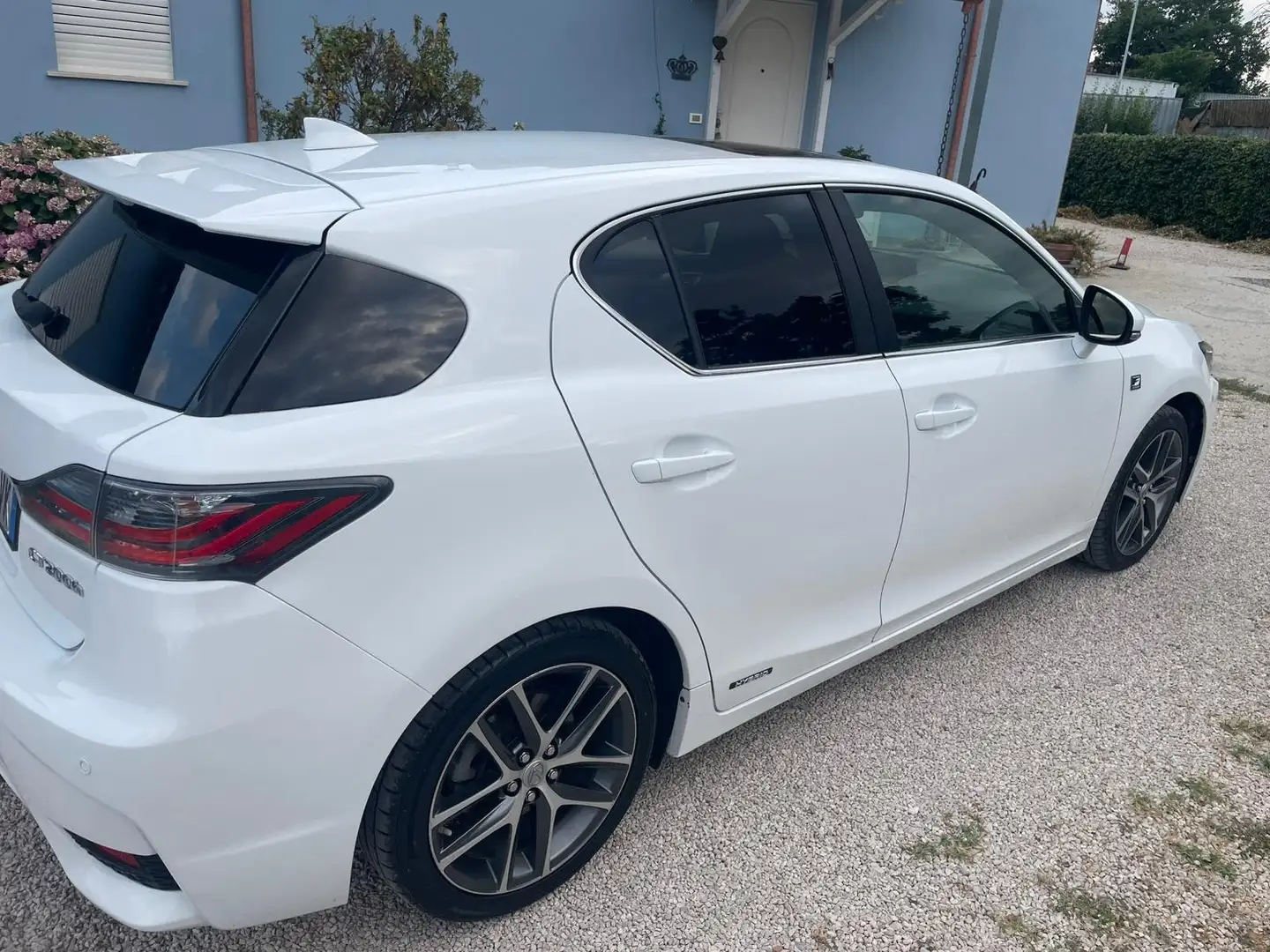 Lexus CT 200h CT 200h 1.8 F-Sport (style) cvt Blanc - 1