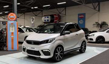 Coupe | LED | Sportvelgen | Carplay | Leer