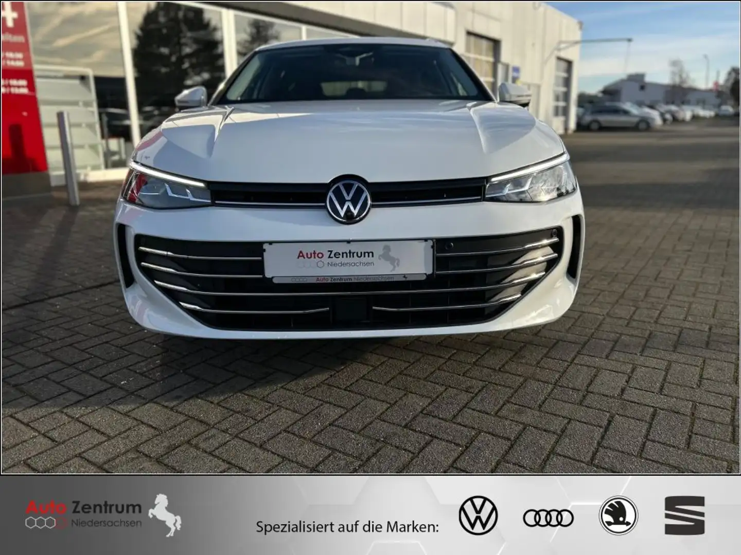 Volkswagen Passat Variant 2.0 TDI Business CarPlay AHK mit Asst*Massage*360° Weiß - 2