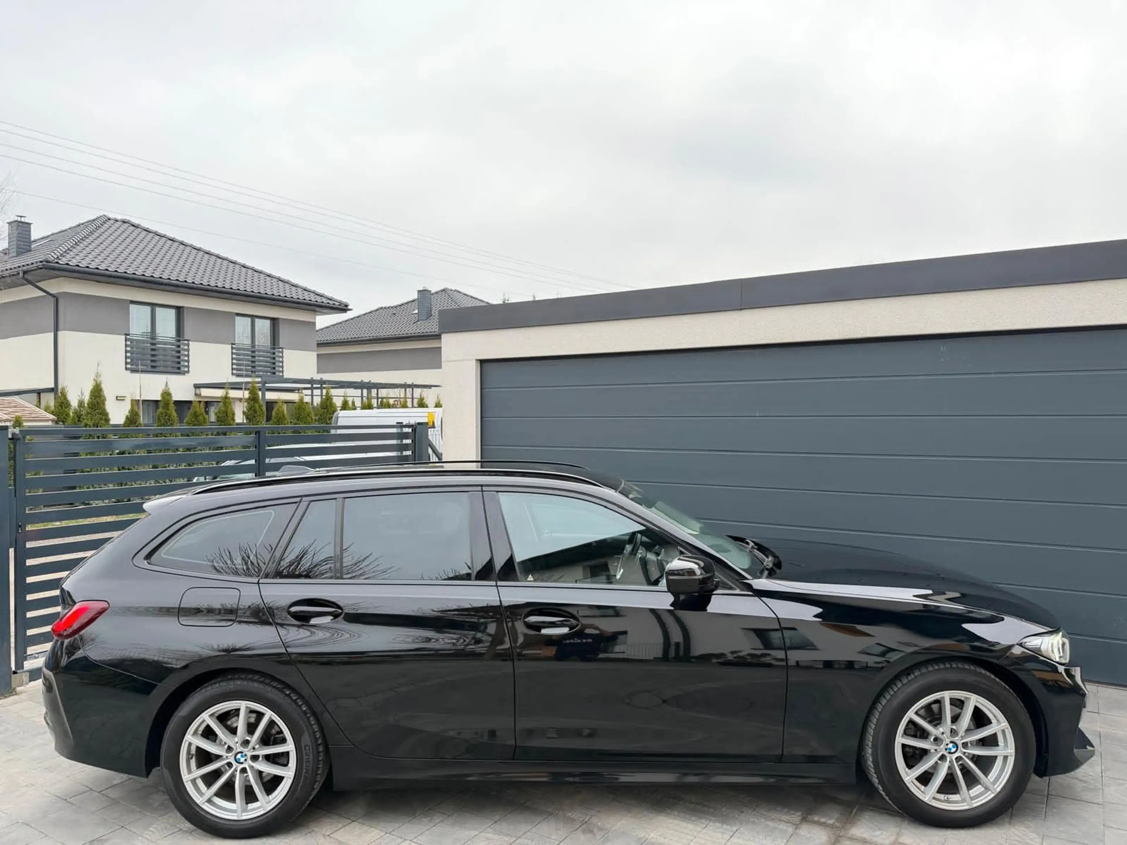 BMW 316 LCI 2.0d Mild-Hybrid Shadowline Ahk Live Coc — photo 5