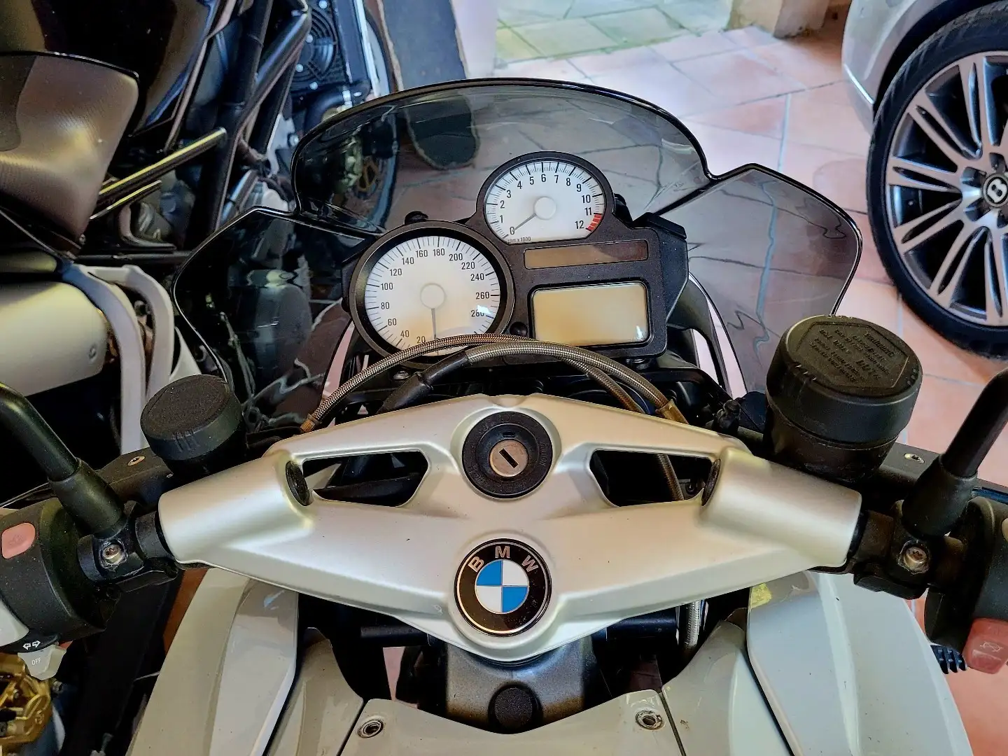 BMW K 1300 R bijela - 1