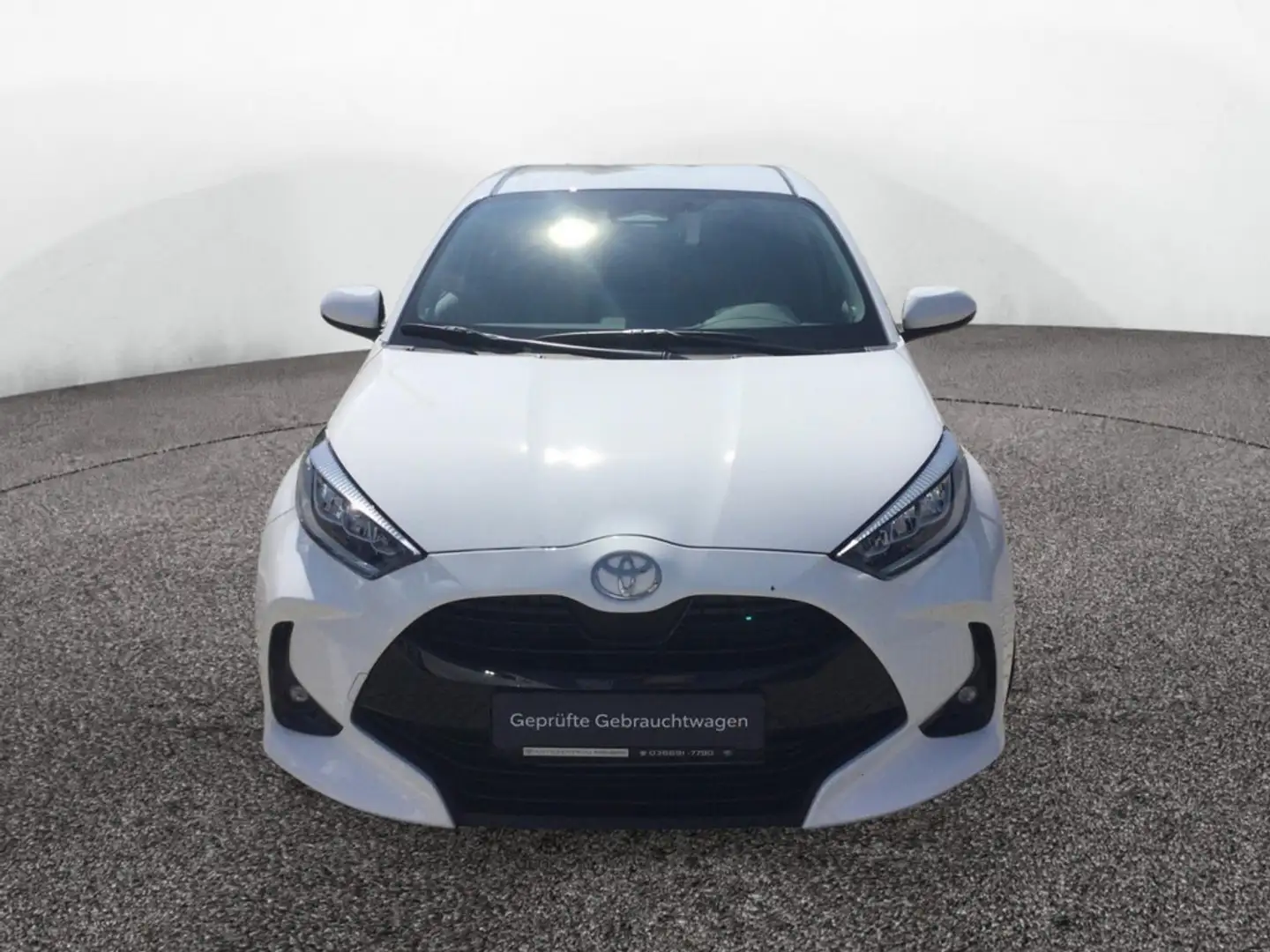 Toyota Yaris 1.5 Hybrid Team Deutschland SHZ ACC LED Blanc - 2